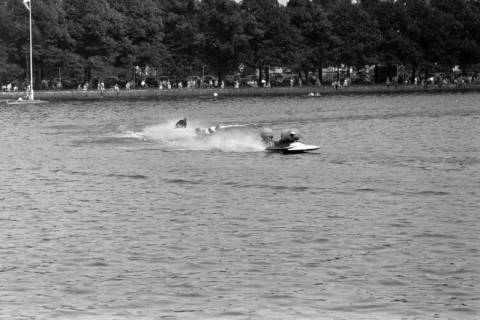 ARH NL Dierssen 1391/0034, Motorboot-Rennen auf dem Maschsee, Hannover, 1957
