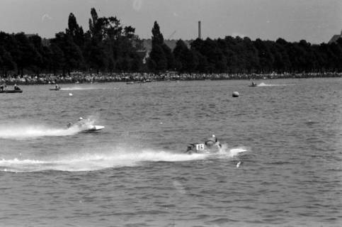 ARH NL Dierssen 1392/0024, Motorboot-Rennen auf dem Maschsee, Hannover, 1957