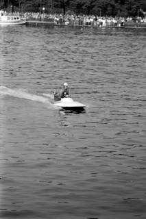 ARH NL Dierssen 1392/0034, Motorboot-Rennen auf dem Maschsee, Hannover, 1957