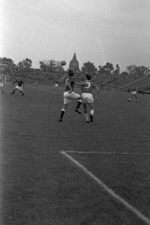 ARH NL Dierssen 1398/0018, Fußballspiel im Niedersachsenstadion, Hannover, 1957