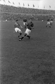 ARH NL Dierssen 1398/0019, Fußballspiel im Niedersachsenstadion, Hannover, 1957