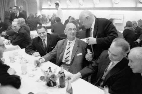 ARH NL Dierssen 1418/0025, Parlamentarischer Abend im Landtag mit Ministerpräsident Georg Diederichs, Finanzminister Jan Eilers, Landtagspräsident Richard Lehners und Presse, Hannover, 1963