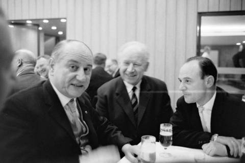 ARH NL Dierssen 1419/0011, Parlamentarischer Abend im Landtag mit Ministerpräsident Georg Diederichs, Finanzminister Jan Eilers, Landtagspräsident Richard Lehners und Presse, Hannover, 1963