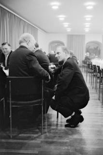 ARH NL Dierssen 1419/0016, Parlamentarischer Abend im Landtag mit Ministerpräsident Georg Diederichs, Finanzminister Jan Eilers, Landtagspräsident Richard Lehners und Presse, Hannover, 1963