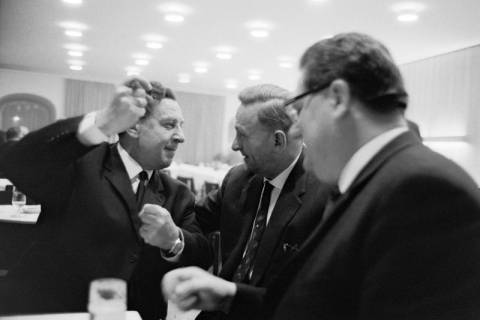 ARH NL Dierssen 1419/0018, Parlamentarischer Abend im Landtag mit Ministerpräsident Georg Diederichs, Finanzminister Jan Eilers, Landtagspräsident Richard Lehners und Presse, Hannover, 1963