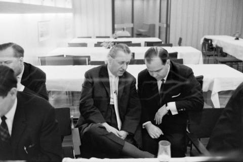 ARH NL Dierssen 1420/0010, Parlamentarischer Abend im Landtag mit Ministerpräsident Georg Diederichs, Finanzminister Jan Eilers, Landtagspräsident Richard Lehners und Presse, Hannover, 1963