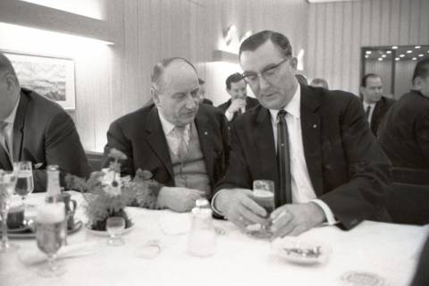 ARH NL Dierssen 1420/0015, Parlamentarischer Abend im Landtag mit Ministerpräsident Georg Diederichs, Finanzminister Jan Eilers, Landtagspräsident Richard Lehners und Presse, Hannover, 1963