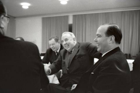 ARH NL Dierssen 1420/0022, Parlamentarischer Abend im Landtag mit Ministerpräsident Georg Diederichs, Finanzminister Jan Eilers, Landtagspräsident Richard Lehners und Presse, Hannover, 1963