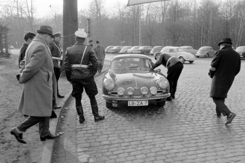 ARH NL Dierssen 1430/0008, Harz-Heide-Fahrt des ADAC, Hannover, 1964