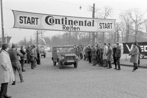 ARH NL Dierssen 1430/0017, Harz-Heide-Fahrt des ADAC, Hannover, 1964