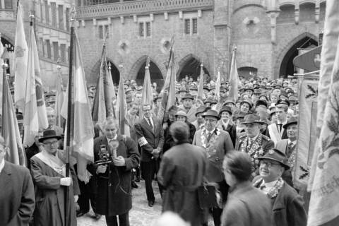 ARH NL Dierssen 1432/0002, 50. Geburtstag von Ernst August von Hannover IV. auf der Marienburg, Schulenburg, 1964