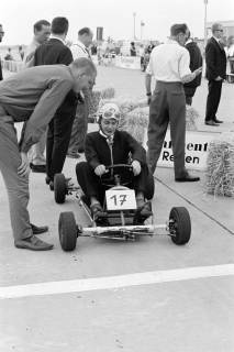 ARH NL Dierssen 1447/0014, Go-Kart-Rennen für Journalisten, Hannover, 1964