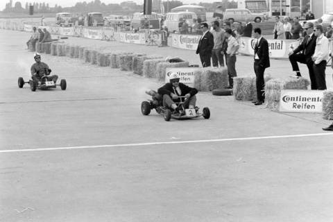 ARH NL Dierssen 1447/0024, Go-Kart-Rennen für Journalisten, Hannover, 1964