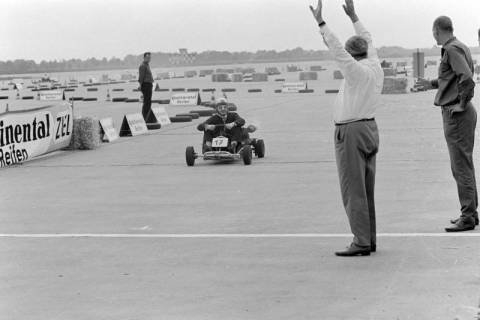 ARH NL Dierssen 1447/0029, Go-Kart-Rennen für Journalisten, Hannover, 1964