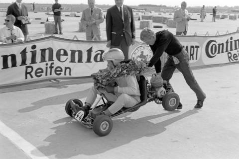 ARH NL Dierssen 1448/0027, Go-Kart-Rennen, Hannover, 1964