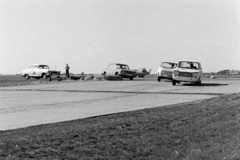 ARH NL Dierssen 1452/0021, Flugplatzrennen, Wunstorf, 1964