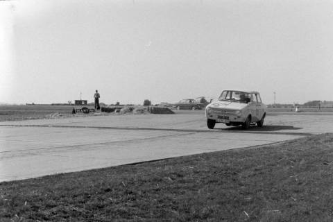 ARH NL Dierssen 1452/0030, Flugplatzrennen, Wunstorf, 1964