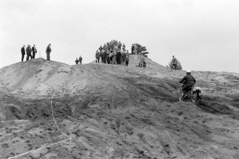 ARH NL Dierssen 1497/0006, Harz-Heide-Fahrt für Motorräder, Munster, 1965