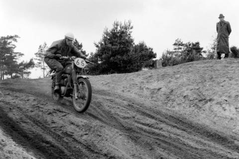ARH NL Dierssen 1497/0011, Harz-Heide-Fahrt für Motorräder, Munster, 1965