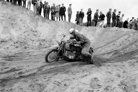 ARH NL Dierssen 1497/0013, Harz-Heide-Fahrt für Motorräder, Munster, 1965