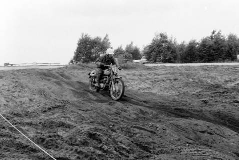 ARH NL Dierssen 1497/0022, Harz-Heide-Fahrt für Motorräder, Munster, 1965