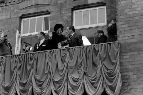 ARH NL Dierssen 1506/0019, Besuch von Prinzessin Beatrix und Claus von Amsberg, Hitzacker, 1965