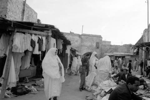 ARH NL Dierssen 1517/0012, Souk, Tunis, 1966