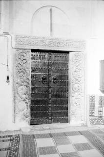 ARH NL Dierssen 1520/0011, Innenraum einer Moschee, Kairouan, 1966