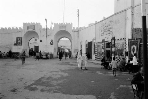 ARH NL Dierssen 1520/0021, Straßenaufnahme, Kairouan, 1966