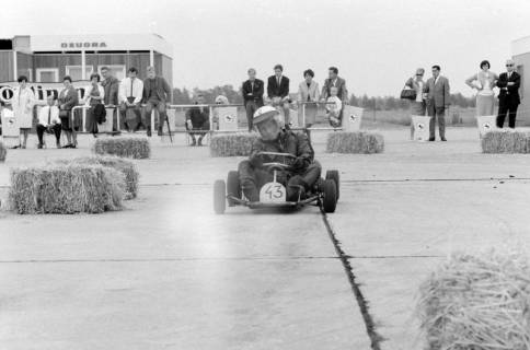 ARH NL Dierssen 1534/0004, Go-Kart-Rennen des ADAC, Langenhagen, 1966