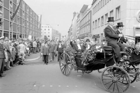 ARH NL Dierssen 1536/0009, Schützenausmarsch, Hannover, 1966