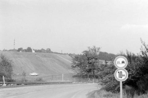 ARH NL Dierssen 1545/0010, Verkehrsschilder Überholverbot/10 km, 1966