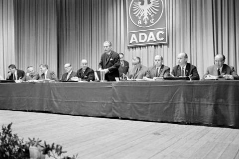 ARH NL Dierssen 1592/0002, Hauptversammlung des ADAC, Celle, 1968