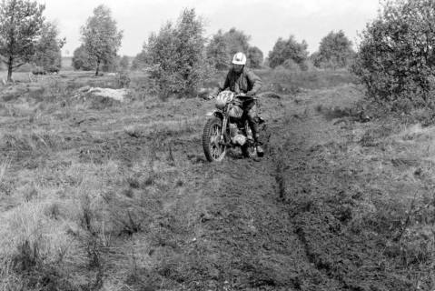 ARH NL Dierssen 1592/0010, Harz-Heide-Fahrt für Motorräder, Celle, 1968