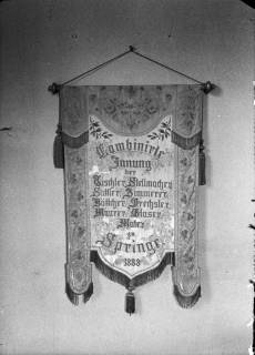 ARH NL Dierssen G 174, Alte Handwerker-Fahne der gemischten Innung, Springe, 1949
