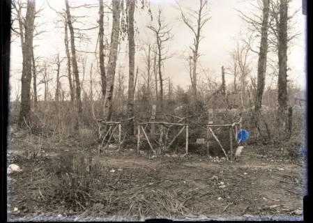 ARH NL Kageler 220, 1. Weltkrieg, Gräber im Wald, Frankreich, zwischen 1914/1918