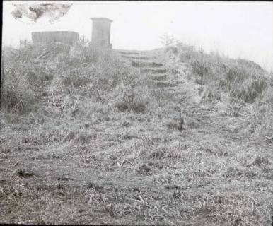 ARH NL Kageler 1425, Holle-Denkmal auf dem Suerser Berg, Gehrden, ohne Datum