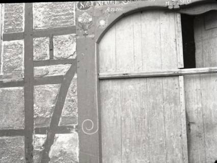 ARH NL Kageler 2137, Sinnbilder (Spirale, Sechsstern und Lebensbaum) an einem Bauernhaustor, Hohenbostel, 1940