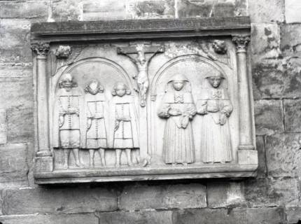 ARH NL Kageler 2325, Bildnisgrabstein an der Klosterkirche St. Marien, Barsinghausen, 1940