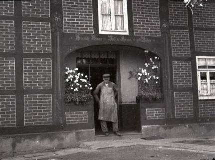 ARH NL Kageler 2695, Säulengeschmücktes Bauernhaustor, Kirchdorf, 1940