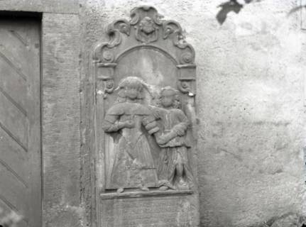 ARH NL Kageler 2745, Bildnisgrabstein an der St. Severin Kirche, Landringhausen, 1940