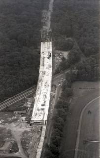 ARH NL Koberg 11574, Bau der Brücke Bischofsholer Damm über den Messeschnellweg, Hannover, 1964