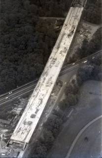 ARH NL Koberg 11576, Bau der Brücke Bischofsholer Damm über den Messeschnellweg, Hannover, 1964