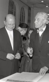 ARH NL Koberg 11620, Verleihung des Bundesverdienstkreuzes, 1963