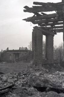 ARH NL Koberg 11829, Zerstörtes Schloss Herrenhausen, Hannover, 1945