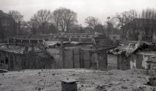 ARH NL Koberg 11831, Zerstörtes Schloss Herrenhausen, Hannover, 1945