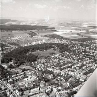 ARH NL Koberg 1221, Im Bildzentrum der Katzberg mit dem Berghölzchen, von rechts läuft die Mittelallee zu (der Blick geht in Richtung Nordwesten), Hildesheim, 1969