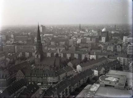 ARH NL Koberg 167, Blick von der Marktkirche auf die Kreuzkirche, Hannover, 1965