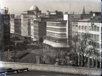 ARH NL Koberg 174, Blick von der Oper auf Kröpcke und Georgstraße, Hannover, wohl 1955