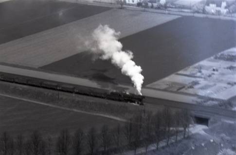 ARH NL Koberg 3681, Güterzug zwischen Feldern, zwischen Rehburg-Loccum und Hageburg?, 1960
